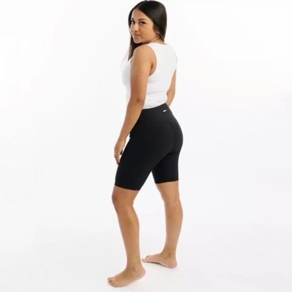 Zyia Active Reve Hustle Biker Shorts - Picture 2 of 9